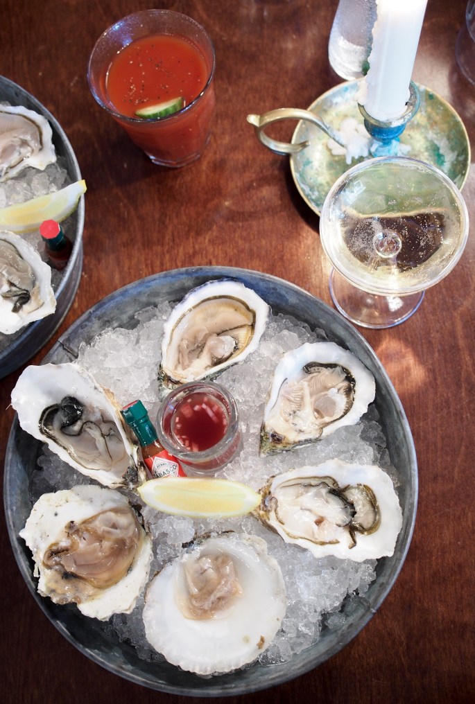 bloody mary shamppanja tabasco Holiday bar