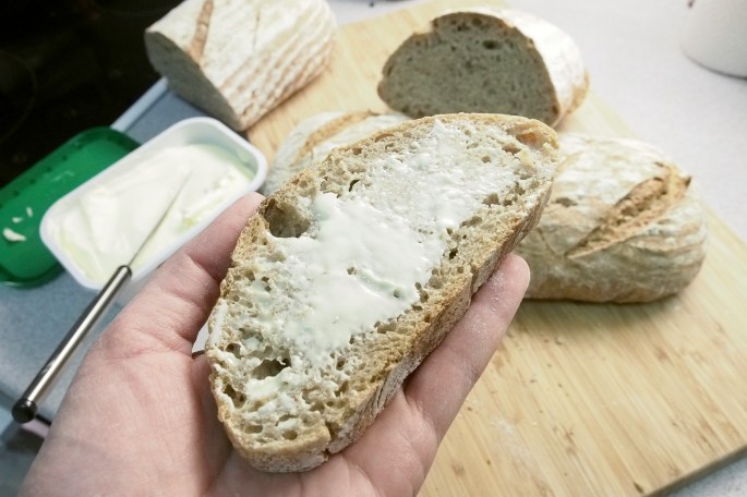 hapanjuuri juurileivonta tuore leipä oivariini hapanleipä