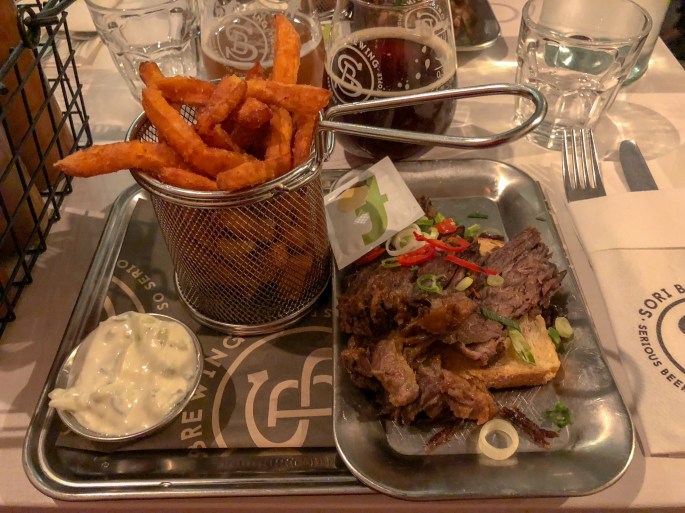 Sori Taproom arvostelu Helsinki ravintola kaupungin parhaat bataattiranskalaiset