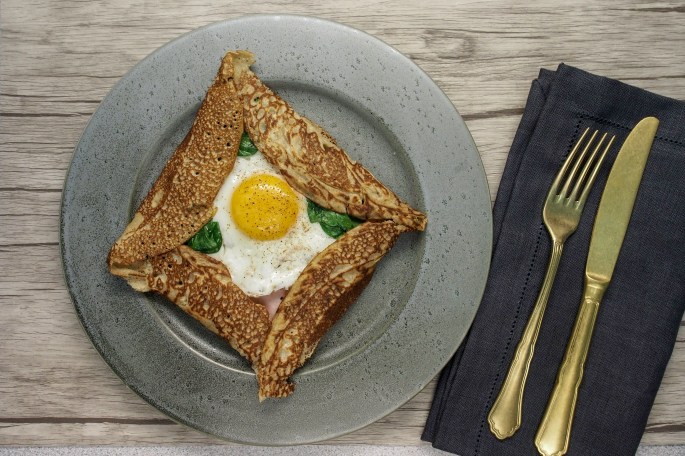 Galettes du sarrasin tattari ohukaiset resepti täytetty suolainen lettu kasvis täyte kinkku muna Comte juusto kuningas osteri vinokas