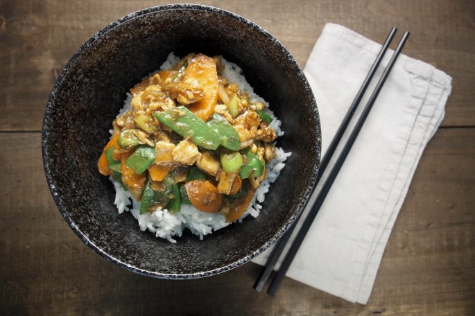 Kiinalainen itse ruoka resepti kana broileri herne palko hoi sin kastike soija kikkoman sake