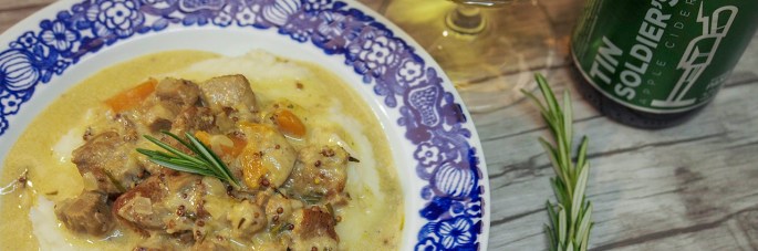 Siideri siiderinen possu pata kassler Suomenlinnan panimo Tin Soldier's rosmariini haudutettu