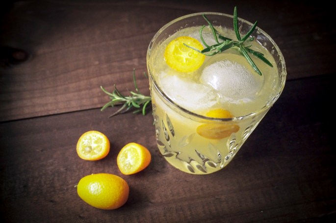 Kumkvatti cocktail drinkki Jersey gin gini rosmariini st Germain seljankukkalikööri