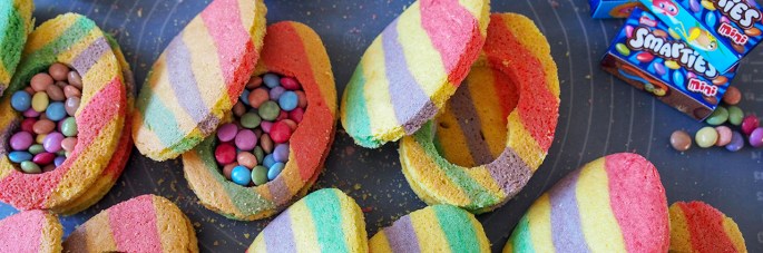 Yllätys muna keksi sugar cookies smarties pääsiäis leivonta