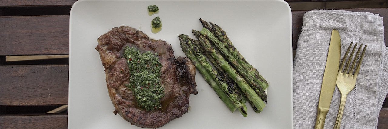 Chimichurri persiljakastike lihalle kylmä kastike marinadi chili