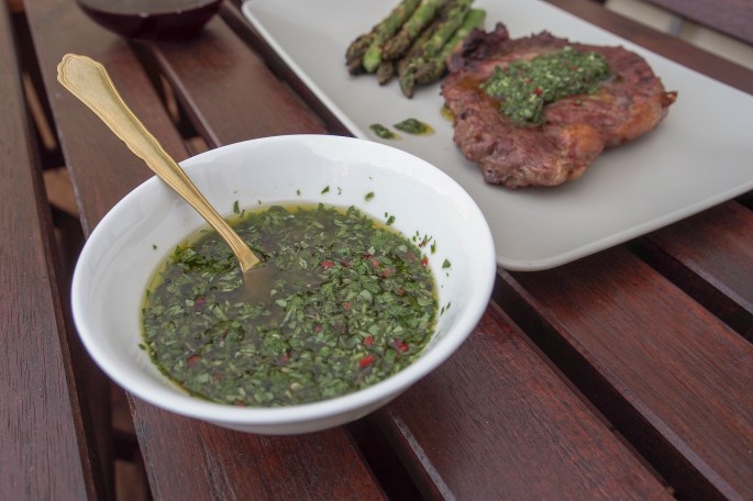 Chimichurri persiljakastike lihalle kylmä kastike marinadi chili