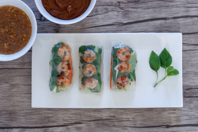 kesärulla riisipaperi katkarapu riisi nuudeli kalakastike maapähkinä kastike dippi