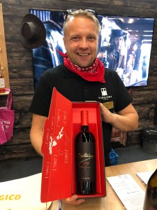 Viini ja Ruoka 2018 messut messukeskus viini vinkki lasiin punaviini puna viini